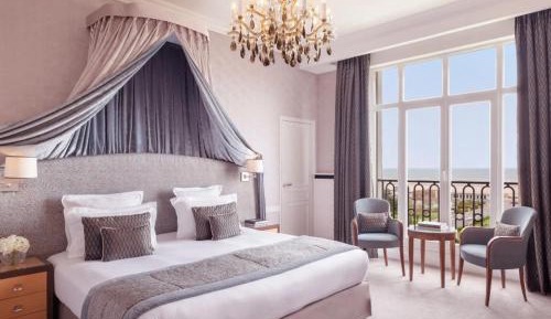 Prestige with Sea View