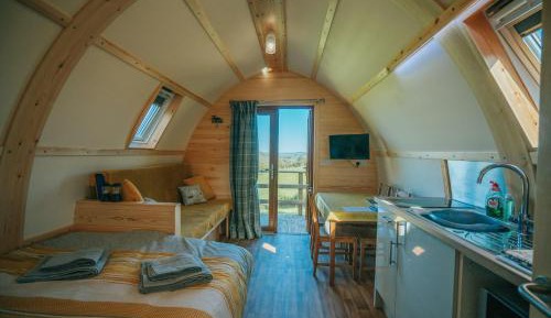 Standard Cabin with Hot Tub