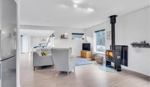 Five-Bedroom Holiday Home