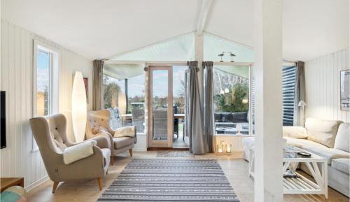 Three-Bedroom Holiday Home 