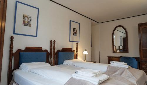 Single Room with Private Bathroom