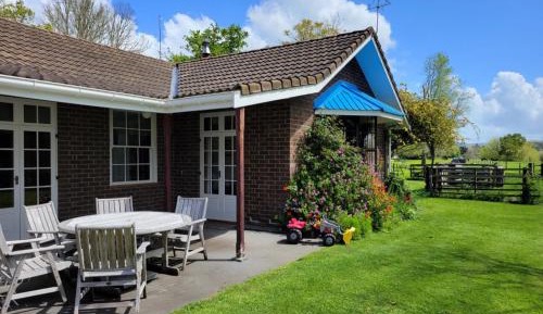One-Bedroom Apartment with Garden