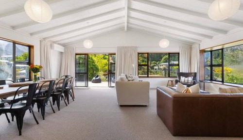 Four-Bedroom Holiday Home