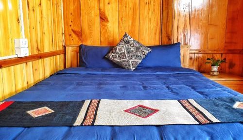 Standard Double Room with Shared Bathroom