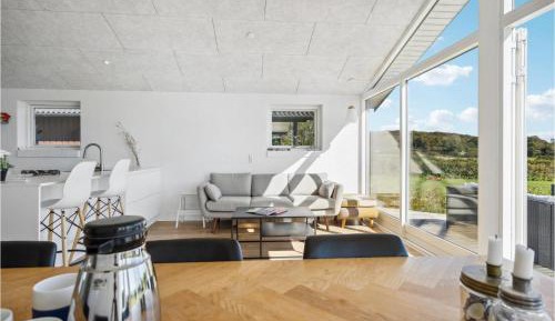 Four-Bedroom Holiday Home