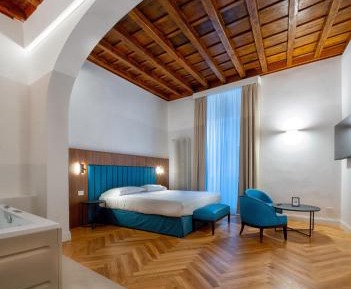 King Room with Spa Bath