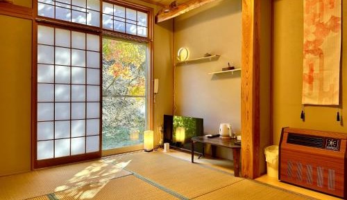 Japanese-Style Room