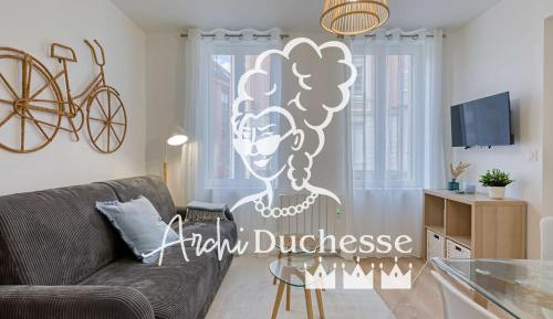 Classic One-Bedroom Apartment with King Bed