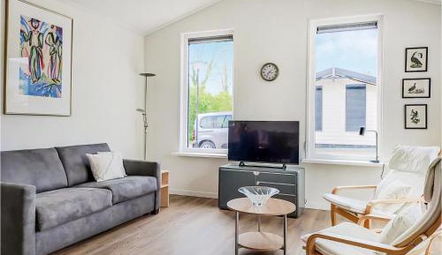 One-Bedroom Holiday Home