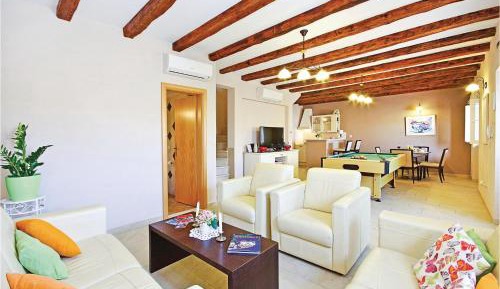 Six-Bedroom Holiday Home
