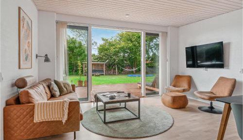 Three-Bedroom Holiday Home 