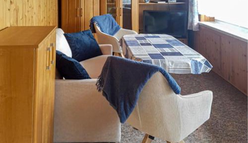 One-Bedroom Holiday Home