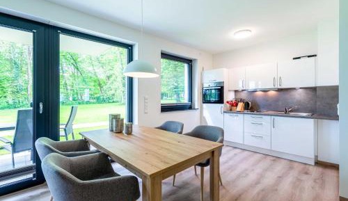 Apartment with Lake View