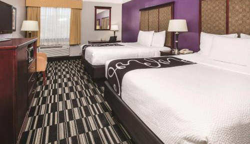 Queen Room with Two Queen Beds - Non-Smoking