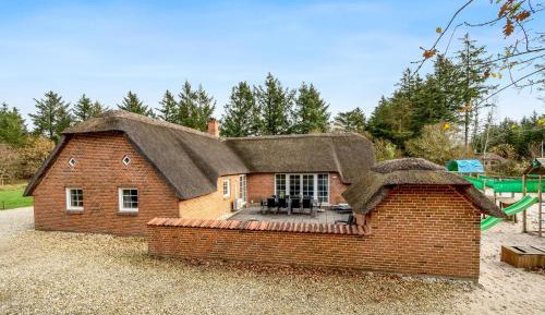 Six-Bedroom Holiday Home