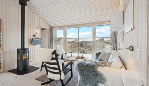 Three-Bedroom Holiday Home 
