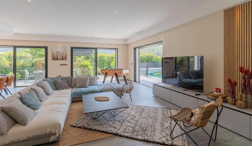 Four-Bedroom Holiday Home