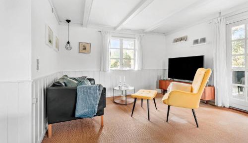 Three-Bedroom Holiday Home 