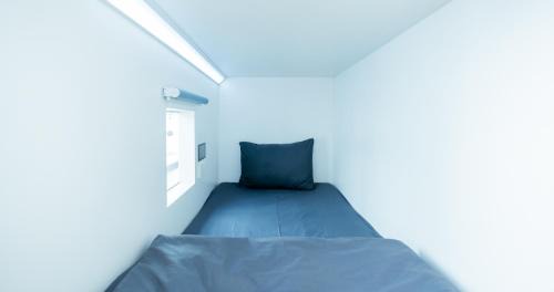 Sky Single Pod Room