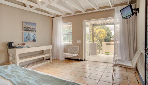Standard Room with Garden View