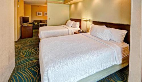 Suite with Two Double Beds and Adapted Tub - Mobility and Hearing Accessible