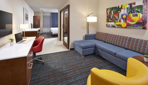 King Studio with Sofa Bed