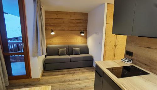 Studio Apartment with Balcony