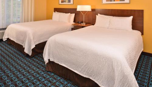 Guest Room with Two Queen Beds