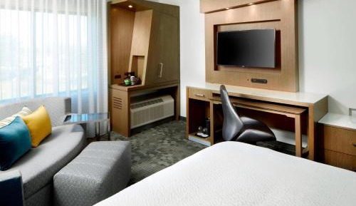 King Room with Sofa Bed