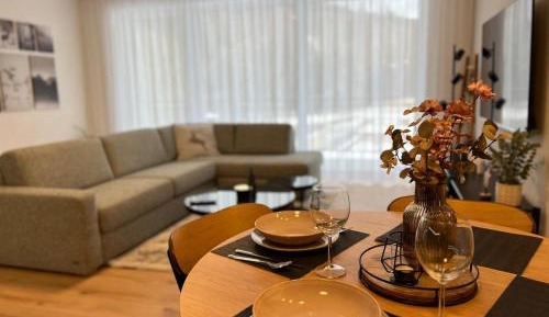 Deluxe One-Bedroom Apartment with Garden View