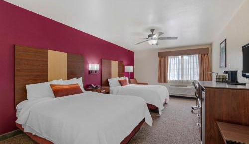 Queen Room with Two Queen Beds - Non-Smoking