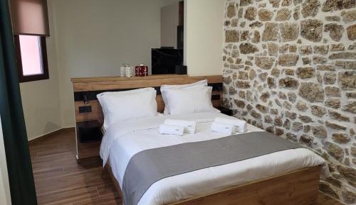 Studio Apartment with One Double Bed