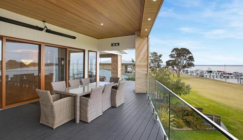 Five-Bedroom Holiday Home
