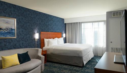 One-Bedroom King Suite with Sofa Bed