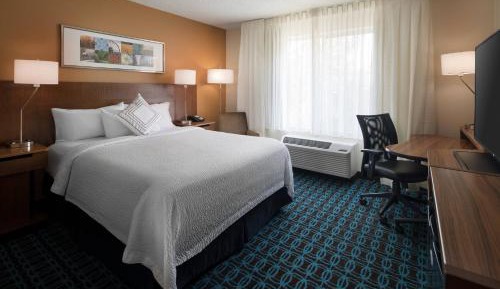 Queen Guest Room