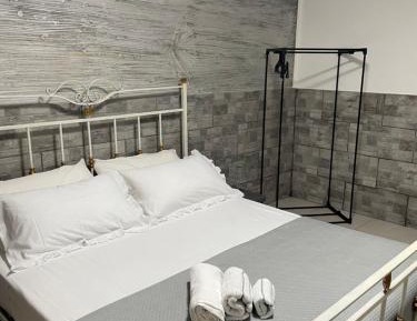 Economy Quadruple Room with Shared Bathroom