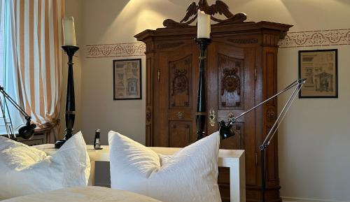 King Room with Balcony