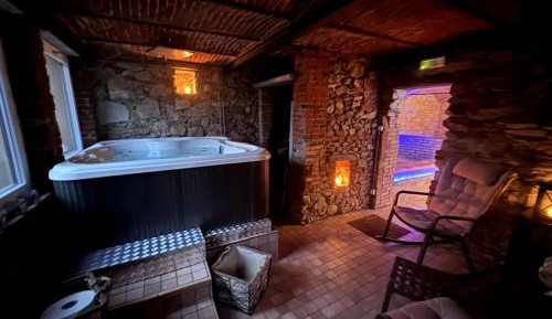 Superior One-Bedroom Apartment