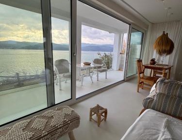 Bungalow with Sea View