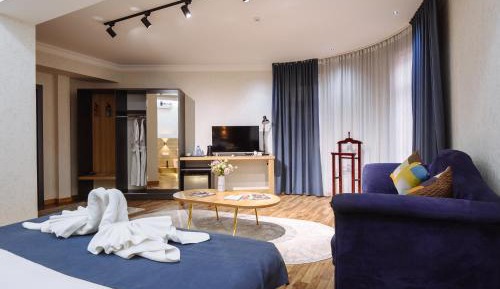 King Suite