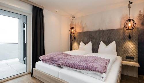 Two-Bedroom Apartment with Mountain View