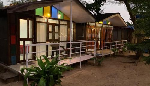 Deluxe Double Room with Side Sea View