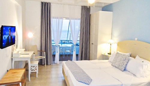 Studio with Sea View