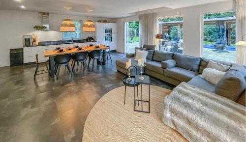 Four-Bedroom Holiday Home