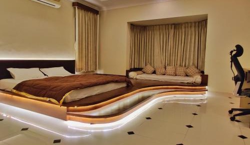 Suite with Garden View