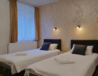 Standard Triple Studio