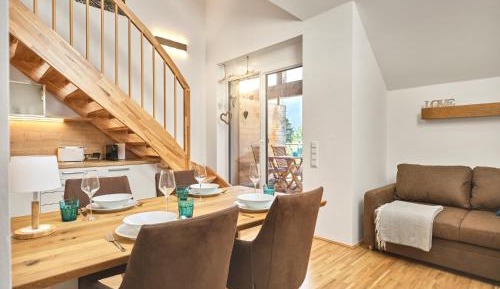 Apartment with Mountain View