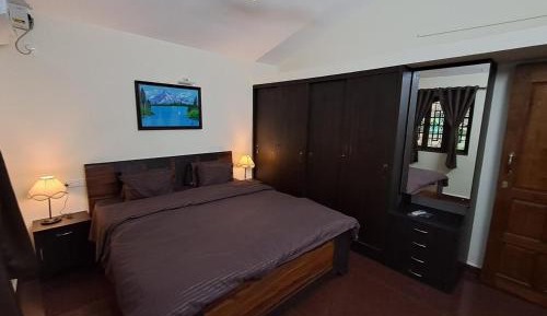 Deluxe Family Room