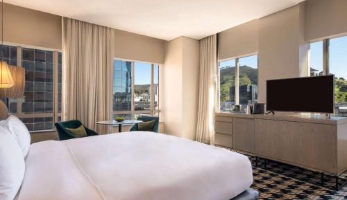 Superior King Room (Shower Only)