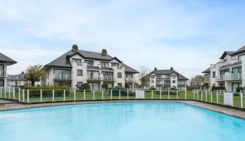 Three-Bedroom Apartment with Water View